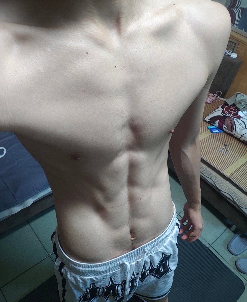 ouyevm's tweet photo. 原来16说的不是年龄 #腹肌 #薄肌 #白皮 https://t.co/I8xJ0ZIisX