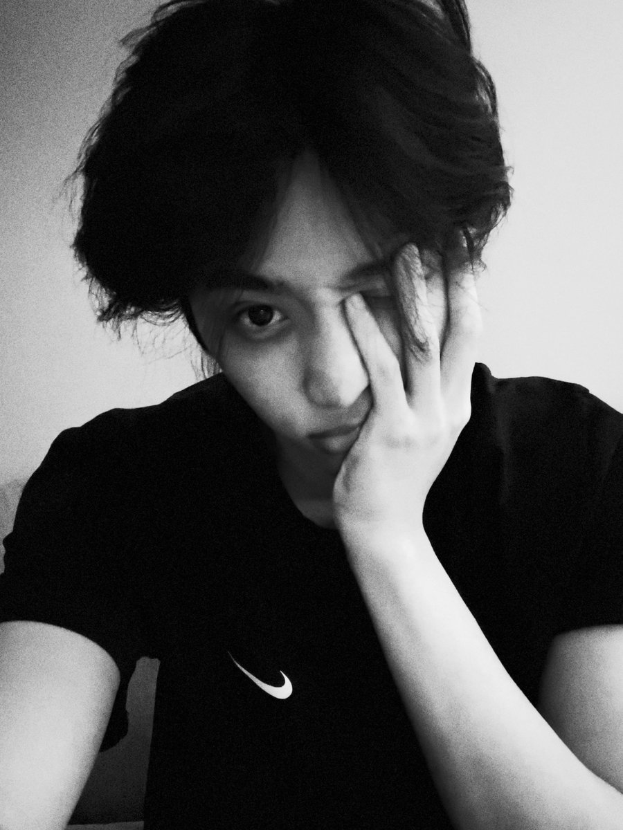swlovezone's tweet photo. #sunwoo on instagram

폰 바꿈 

🎵 OsamaSon - off that! https://t.co/QkfDj0pIe0
