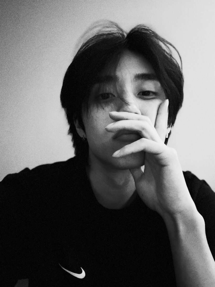 swlovezone's tweet photo. #sunwoo on instagram

폰 바꿈 

🎵 OsamaSon - off that! https://t.co/QkfDj0pIe0