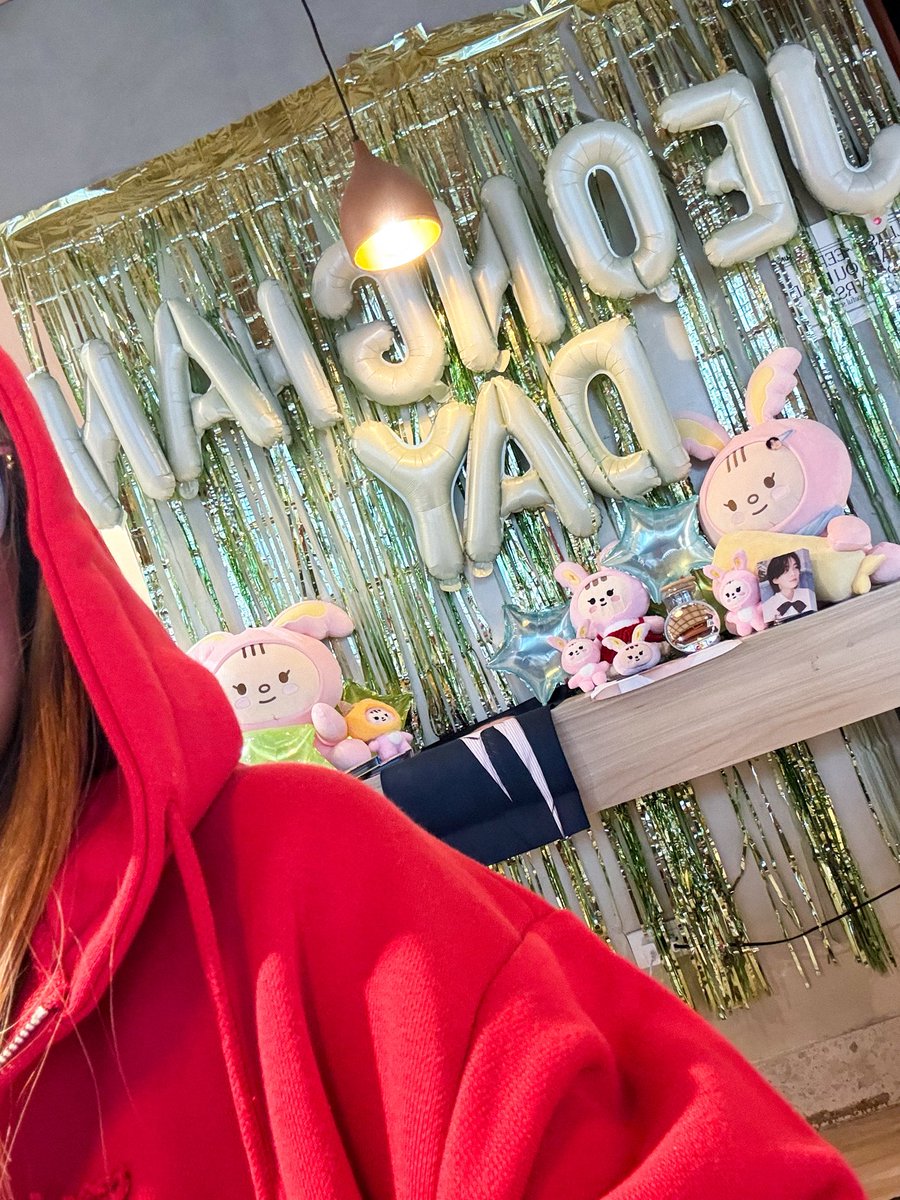 happyspleencart's tweet photo. Better Half is Home, and the hoodie goes home with me! 🙈♥️ Thank you so much @9TO5LINE!!!
#JEONGHAN #BetterHalfIsHome #YJHBetterHalf #정한 #ベターハーフ https://t.co/UrIz6Gcwhz