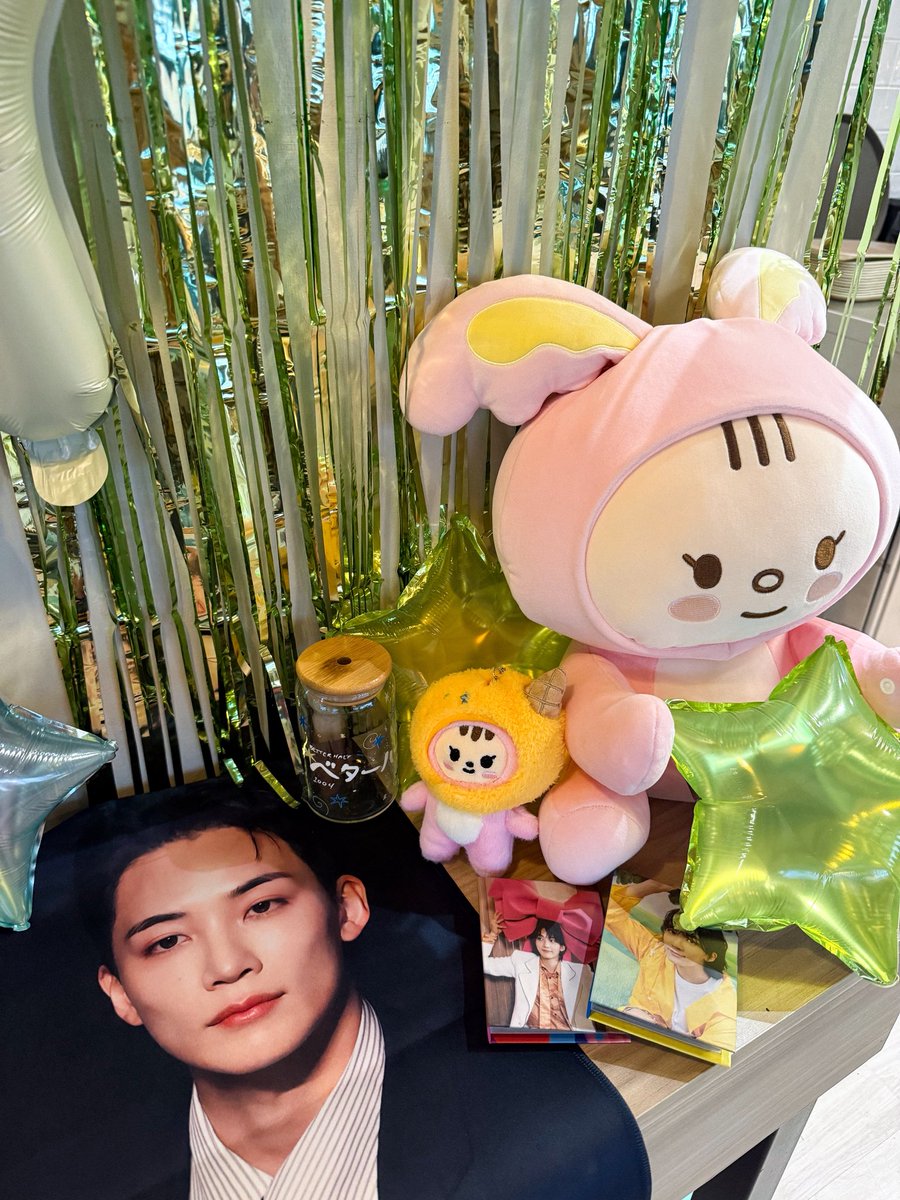happyspleencart's tweet photo. Better Half is Home, and the hoodie goes home with me! 🙈♥️ Thank you so much @9TO5LINE!!!
#JEONGHAN #BetterHalfIsHome #YJHBetterHalf #정한 #ベターハーフ https://t.co/UrIz6Gcwhz