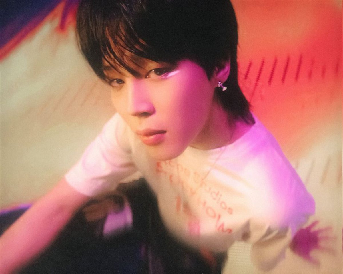 jmchartsmaster's tweet photo. Jimin’s ‘Like Crazy’ Achieves RMNZ Gold Status in New Zealand. https://t.co/l1B3tCEq1o
