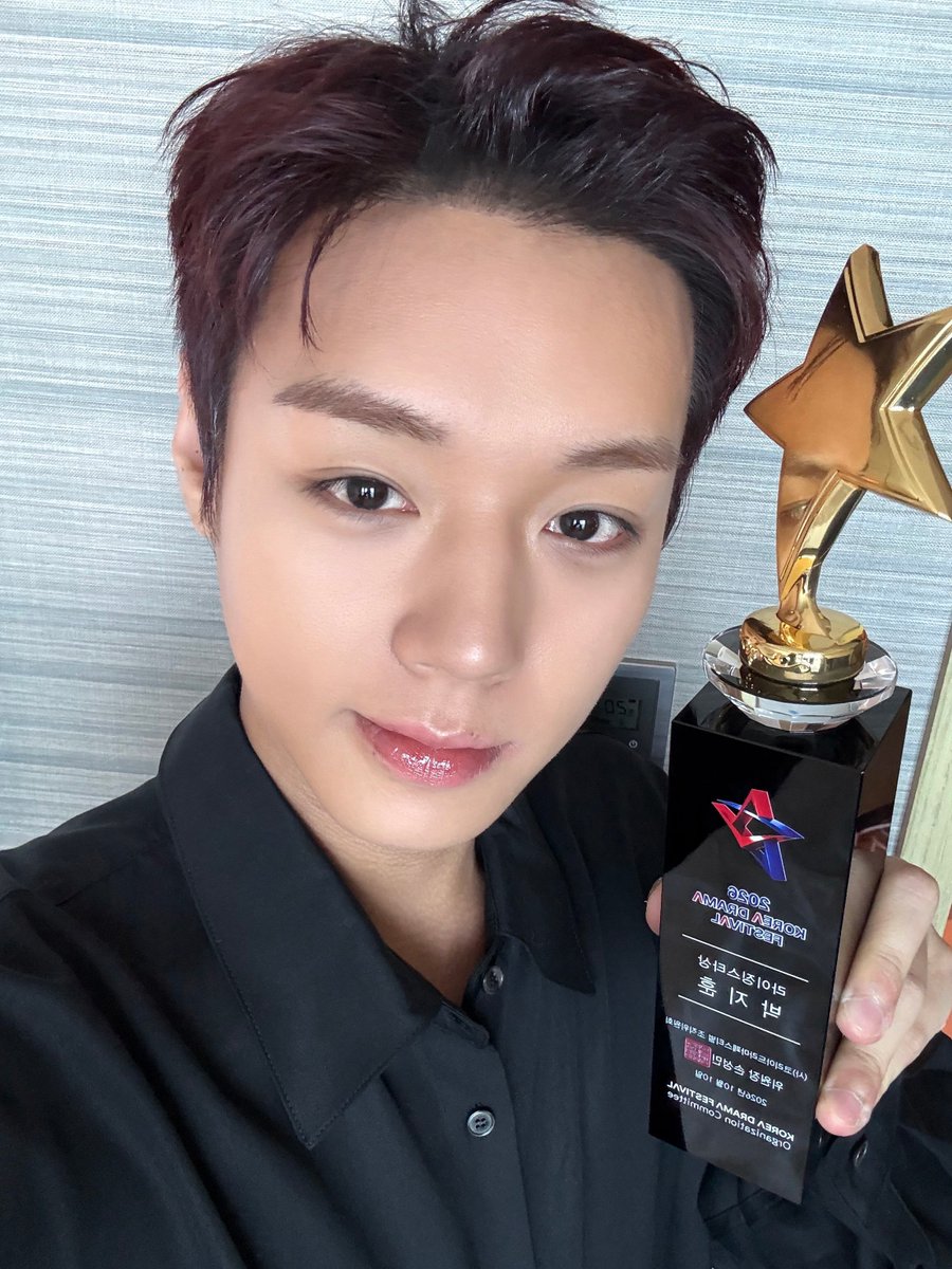 JIHUNIJOAH's tweet photo. 261011 비스테이지 업데이트 #박지훈 
https://t.co/OkMs9uW2np https://t.co/3R6jPOvtCI