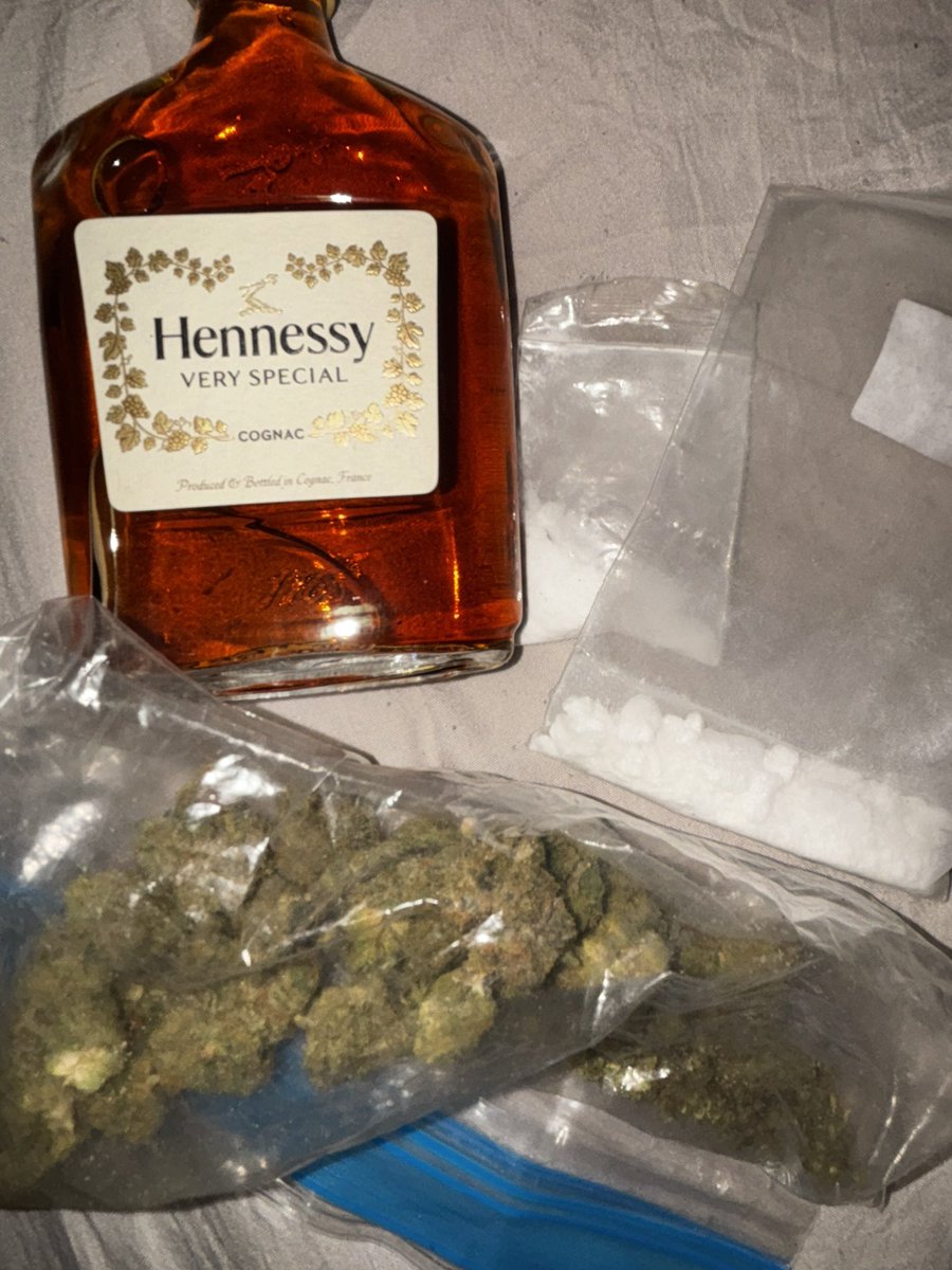 pvegas0's tweet photo. Who down for make some content?
#Nevada #LasVegas #VegasFun #vegaslinkups #vegaslocals #vegasgonewild #vegasfreaks #702meets #702meetups #702freaks #sincityfreaks #lasvegasfreaks #nevada #drugtwt #coketwt #wl #wltwt #edrtwt https://t.co/l9JZNMpV3I