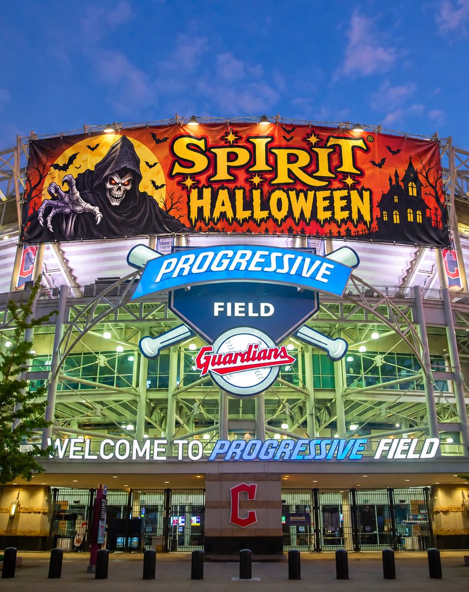 nickreidx's tweet photo. Coming soon to Cleveland 👻
#RaysUp https://t.co/2TWTxDpk3G