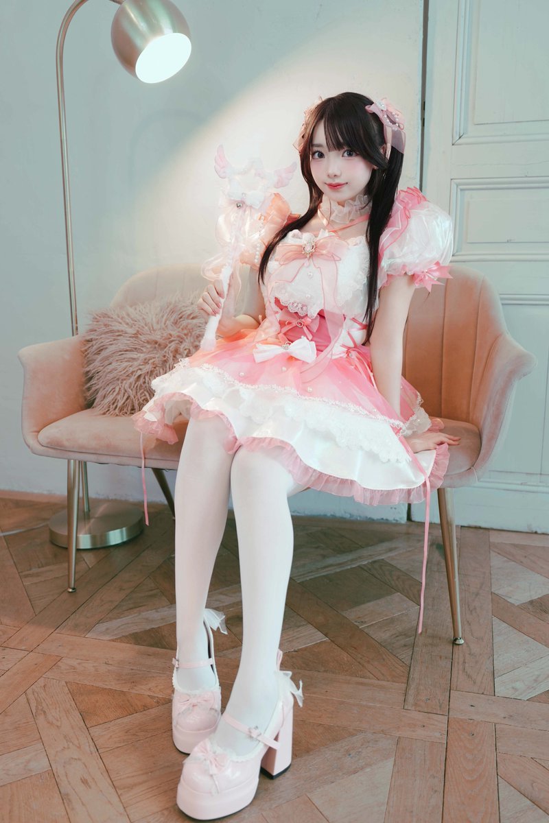 puutin_cos's tweet photo. ちょっと大胆なアイドル🎀🪄︎︎

プーティア更新しました❕ https://t.co/gf6hTw6Xn6