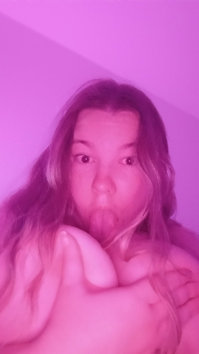 GooningTreeDoll's tweet photo. Spent all night rubbing and cumming https://t.co/HyVbKzewET
