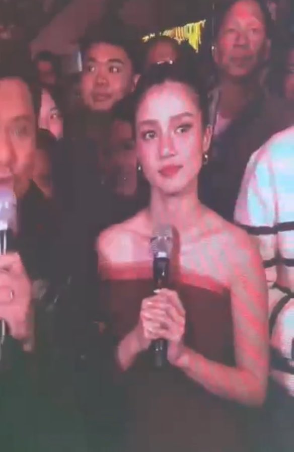 doughnbil's tweet photo. hair down, updo, half pony… beautiful just beautiful 

PAKAMALAN DAKA BELLE 
#BelleMariano https://t.co/rgp2Rv8jyQ