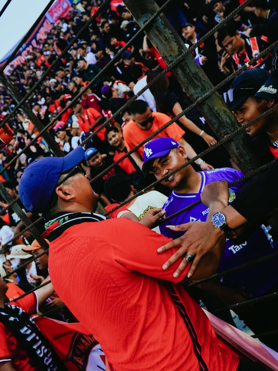InfokomJakmania's tweet photo. 𝗝𝗼𝗴𝗝𝗔𝗞𝗮𝗿𝘁𝗮 𝗦𝗮𝘂𝗱𝗮𝗿𝗮 𝗦𝗲𝗹𝗮𝗺𝗮𝗻𝘆𝗮!

Kemarin, the Jakmania tidak hanya mendapatkan poin tiga, tapi kami juga mendapatkan hangatnya sambutan persaudaraan dari warga DIY dan suporter tuan rumah PSIM Yogyakarta.

Terima kasih masyarakat Daerah Istimewa Yogyakarta, terima kasih Brajamusti dan juga The Maident atas sambutan yang begitu luar biasa.

Kami tunggu kehadiran kalian di putaran kedua. 🧡💙

#PersijaSelamanya