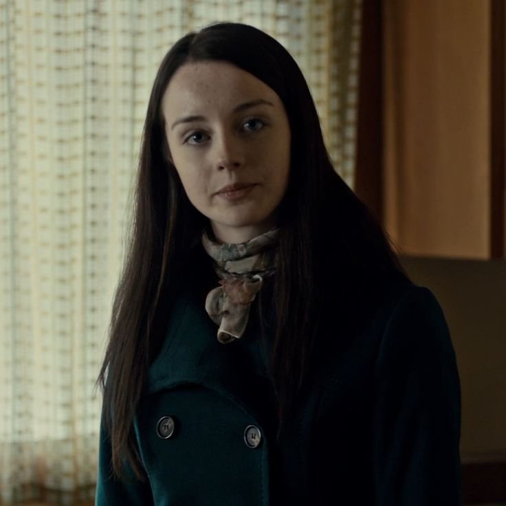 Mav8ke's tweet photo. Maybe in another universe I'm not a highly traumatised girl with a neck wound,stuck in a gay sho-Oh. https://t.co/VpriyKb8ZO