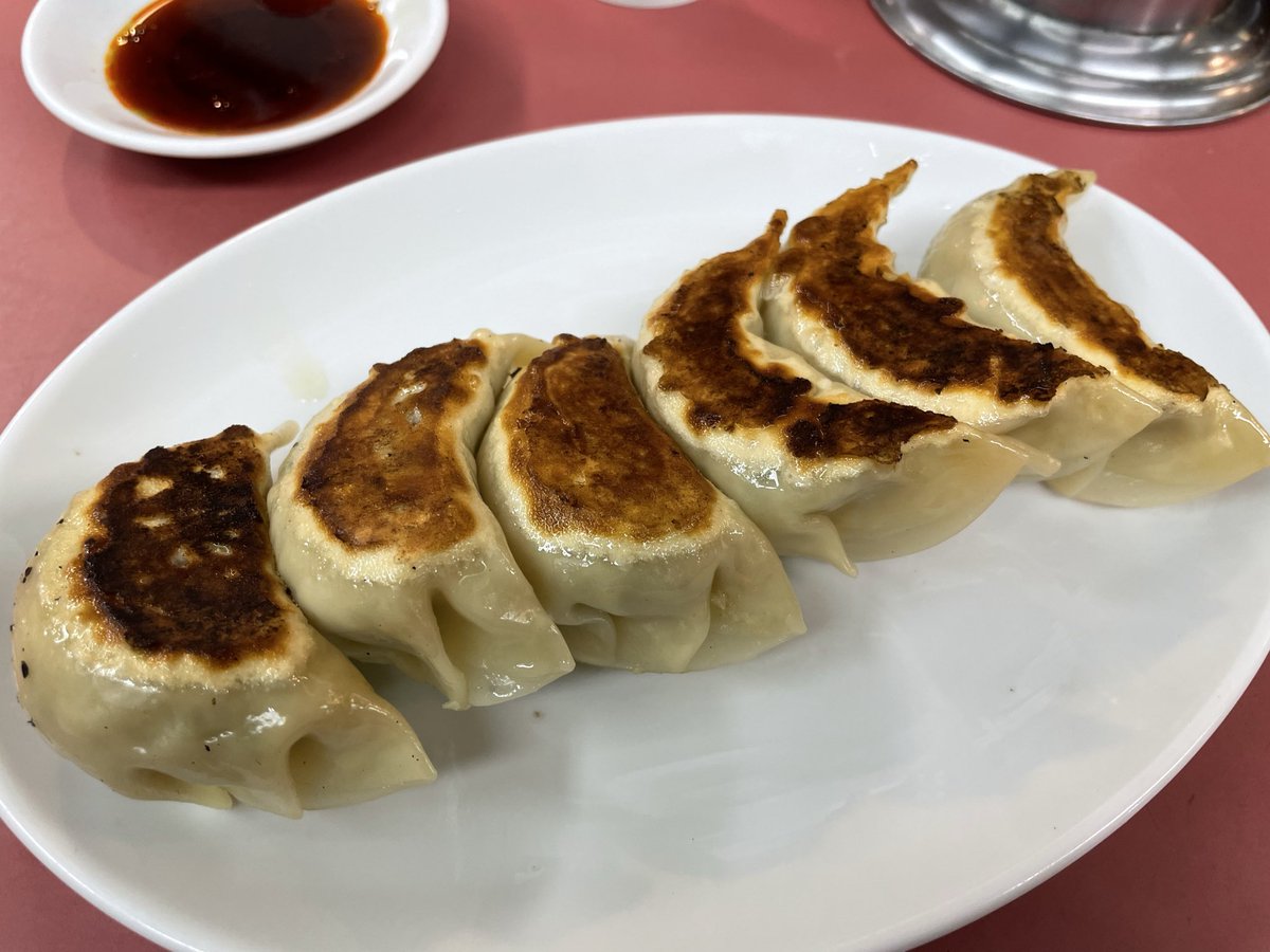 Nobuyuki_Kawai's tweet photo. チャーハンと餃子を食べるのは半年ぶりくらいか。でもたまには。実に美味かった。@ 永楽（大井町） https://t.co/1HghzDuDDU