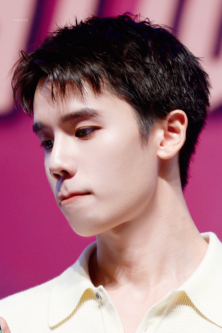 wenwen_tiny's tweet photo. 🤏🏻

#jimmyyjp https://t.co/kqa2TTDyc2