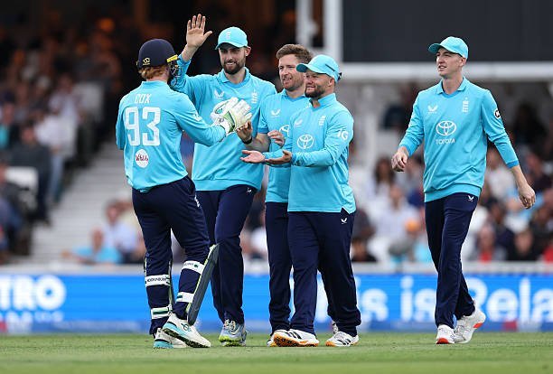 arslaniqbal122's tweet photo. England’s cricket team is set to arrive in Pakistan on 15 October for the ODI tri series. 🏏
#engvpak #triseries #pakveng https://t.co/B5NwUdECjP