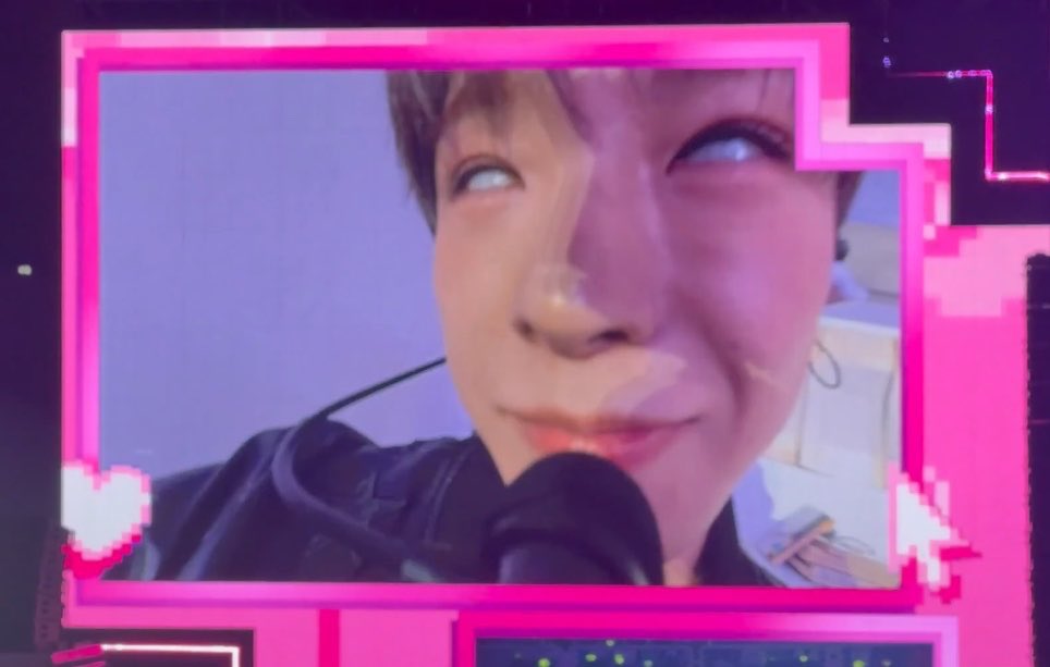 richybusy's tweet photo. ทำไมยูชิมันต๊องได้ขนาดนี้55555555แล้วถ่ายโดยชิอนดูต๊องเพิ่มคูณล้าน น่ารักโว้ยยย https://t.co/CmECcN1IEJ