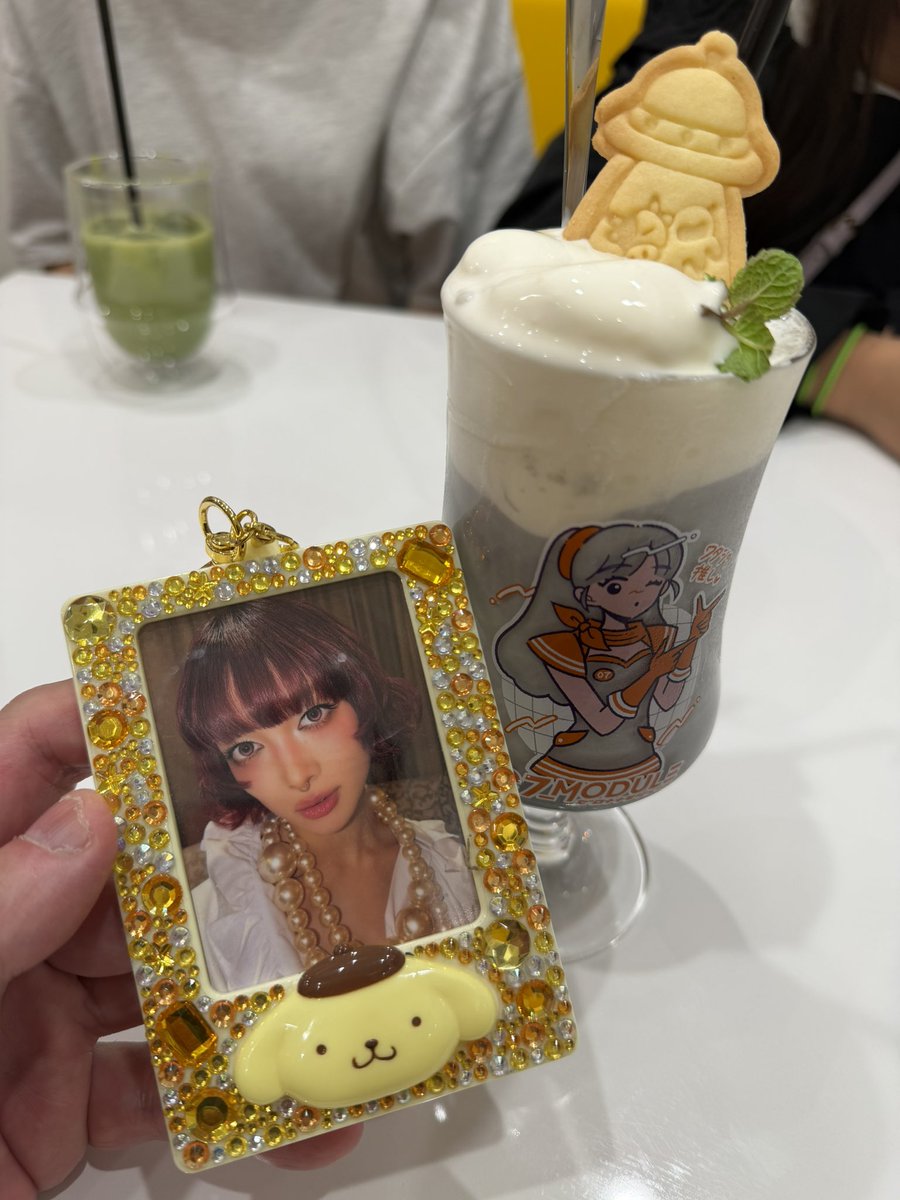 kimi_rock_69's tweet photo. 中野に行く用事があり娘達と行ってきました!
とてもポップな宇宙空間最高🚀💫
今度はALPHAZと来たい🎵
#07MODULE #ゼロナナ https://t.co/1debaOgm1Q