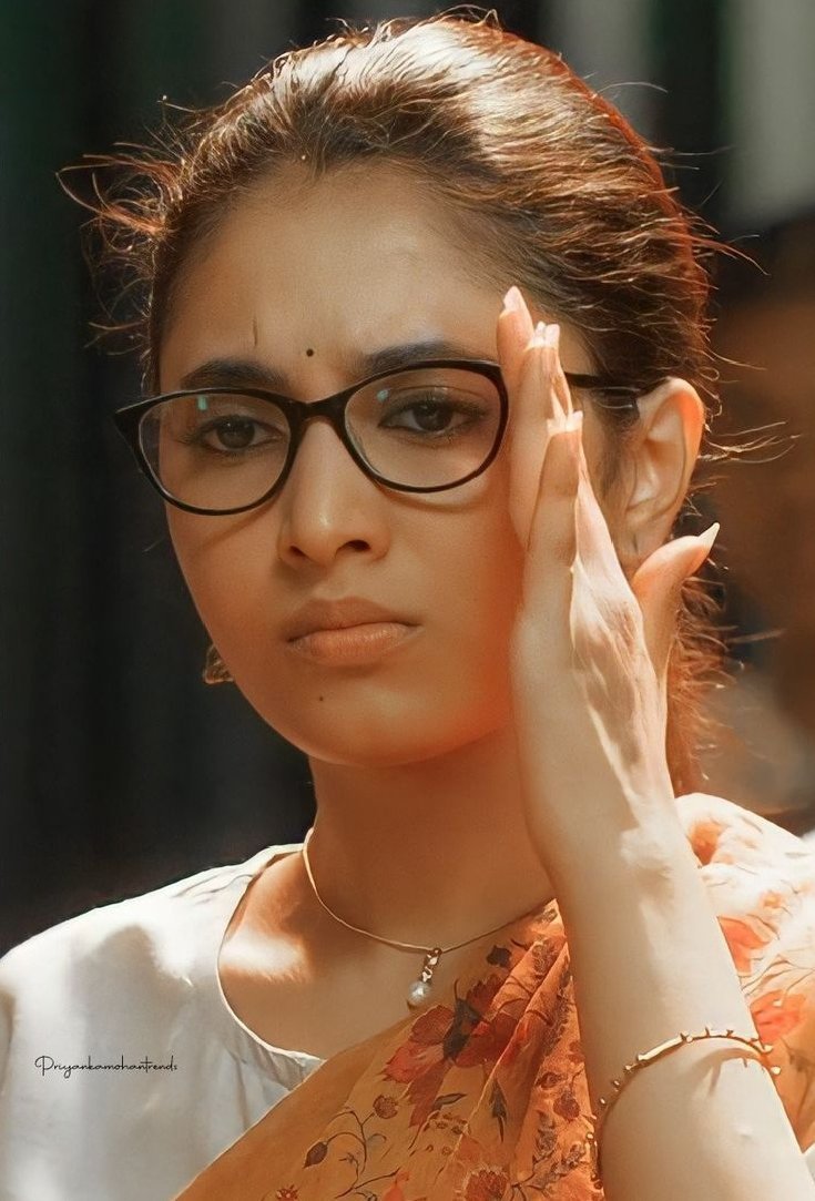 sanju_doll01's tweet photo. Me wearing glasses due to my poor eyesight 
Meanwhile my bull 
Wow u look my mia di!! Come and kneel i want to fuck ur face and cum on those glasses 
Me : ehh 🤓🫪 https://t.co/tyb0MngkuS