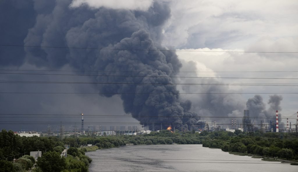 Whiptrader's tweet photo. Time to sanction Ukraine for Climate Change?
Seems like they are the number one contributor of unnecessary emissions. Also the number one facilitator of fraud in the northern hemisphere. https://t.co/3XMcIhNl56