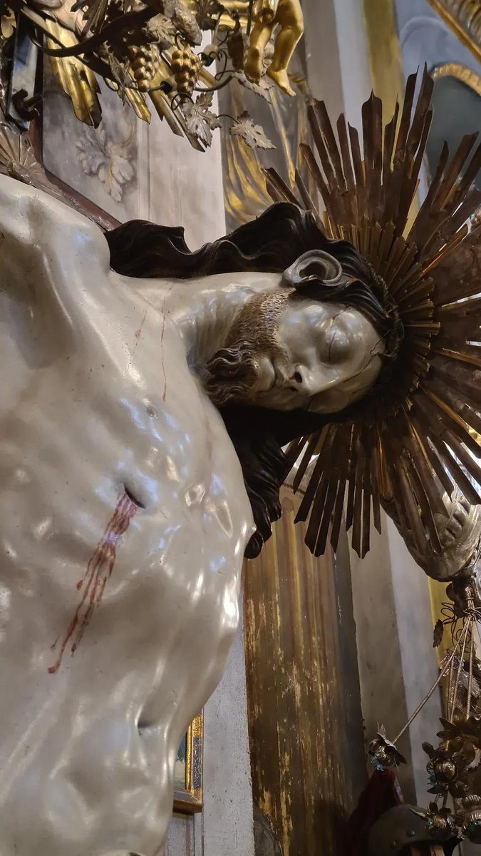 rabasco32's tweet photo. IL CRISTO BIANCO DI MARAGLIANO https://t.co/qKGmEFXuja