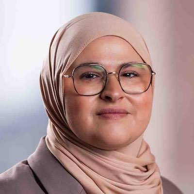 DVanLangenhove's tweet photo. Meet Ghadija Akouk, journalist for Belgium’s biggest newspaper HLN.

Yesterday, Ghadija wrote that Filip Dewinter (@FDW_VB) had attacked the group of Moroccans instead of them attacking Dewinter. She also wrote Dewinter was arrested.

None of this is true, of course.

Does anyone have an idea why Ghadija would do such a thing?