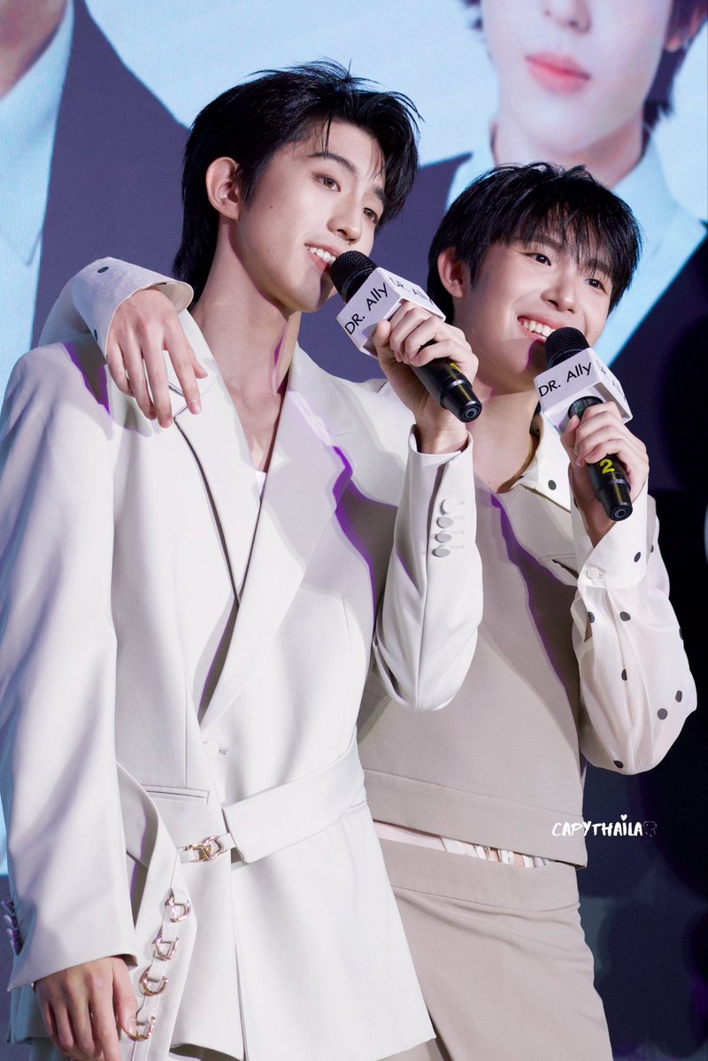 odysseeavectoi's tweet photo. 🤭
DRALLY WITH KENPAUL

#DRALLYXKENPAUL
#KenPaul
#tananloh_
#kenji_kanthee https://t.co/2eJLqA4IM9