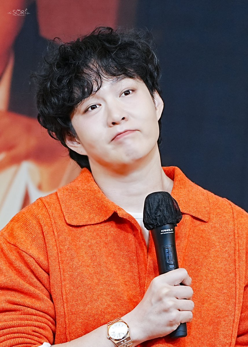 sori_cs_S2's tweet photo. 261010 애플뮤직 대면 #이창섭   
남자가 귀여워보이면 끝난거랬어;
#LEECHANGSUB https://t.co/GWlLQur7mI
