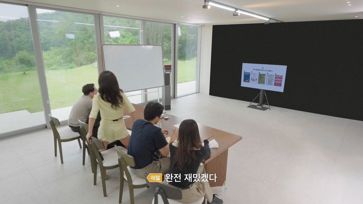hprhprhrt's tweet photo. 메텔 생산활동 문제 재밋어서 신난 거 너무 귀엽고
내가항상생각하는게이런것밖에없어어떻게하면내가부를축적하나  <남자가 이랫으면 진짜 꼴보기 싫엇을 것 같은데 성공한 똑쟁이 여자가 이렇게 말하니까 걍 개멋잇어서 침나옴 메텔누나 짱짱더성공햇으면좋겟다 여자가 세상을 씹어먹엇으면 좋겟어 https://t.co/6hZvcctEW1