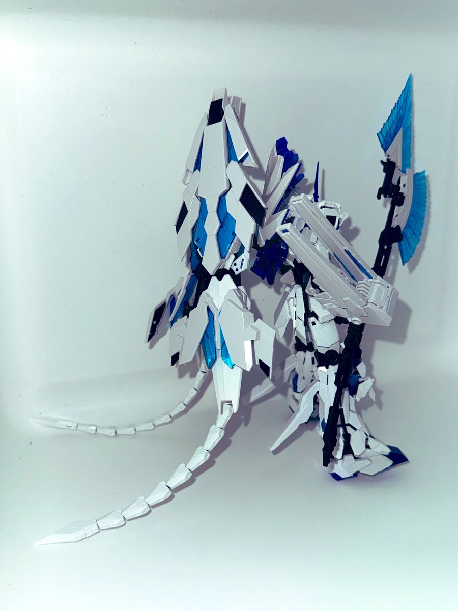 lifewithgunpla's tweet photo. RG 1/144 ガンダムベース限定 ユニコーンガンダム ペルフェクティビリティ

ハイパービームジャベリンは
かっこいい

白と青の色合いも良き

だが製作難易度が高かったなぁ

RGは作るのが大変だ

#RG
#ユニコーンガンダム
#ペルフェクティビリティ https://t.co/oDY2QRBVok