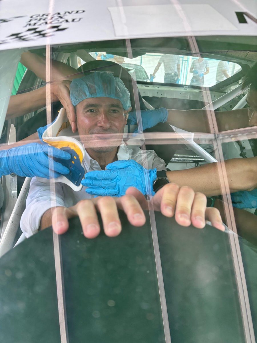 pedrolacacerola's tweet photo. Medical, Rescue and Extrication Training. Everything is ready for the #MacaoGP #73rdMacaoGP https://t.co/naMbBDHic2