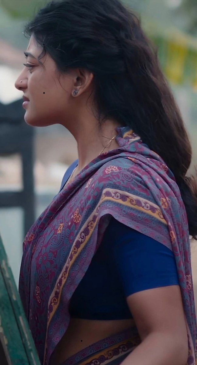 swathi146855's tweet photo. Nit full ah namma kooda sandhosama irundhutu, mrng avaru wife call pannathum, poietu varen di nu namma kitta mama sollum pothu, namma manasu ipdi thaa eengi poie irukkum... enna irundhalum naama avarukku vappatti thaana..🥹 https://t.co/rYaYVFFpn3