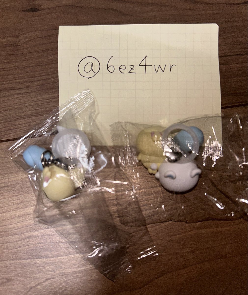 6ez4wr's tweet photo. 【交換】映画ちいかわ 特典 6弾 めじるし チャームミニフィギュア

譲：うさぎ&amp;モモンガ ×2

求：ちいかわ&amp;ハチワレ ×2

平日夕方〜夜、三宮で手渡し
写真と同じ状態（内袋未開封、外袋なし）での交換を希望しています。よろしくお願いいたします。 https://t.co/keQlemFp5N