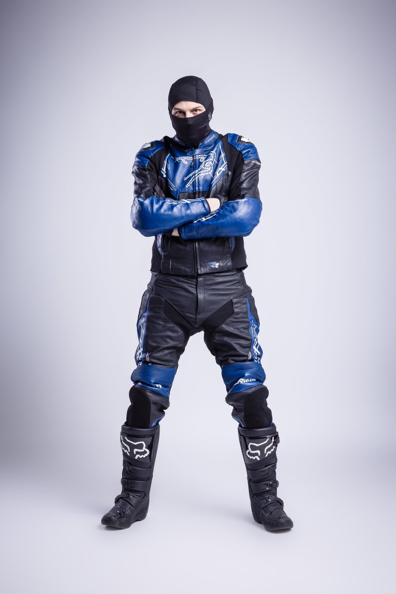 sektor_gear's tweet photo. Ready to drive 💪🏻

📸 : Freaky Sunday Studio / Ch'ti Fetish https://t.co/1PuQzjD7EP