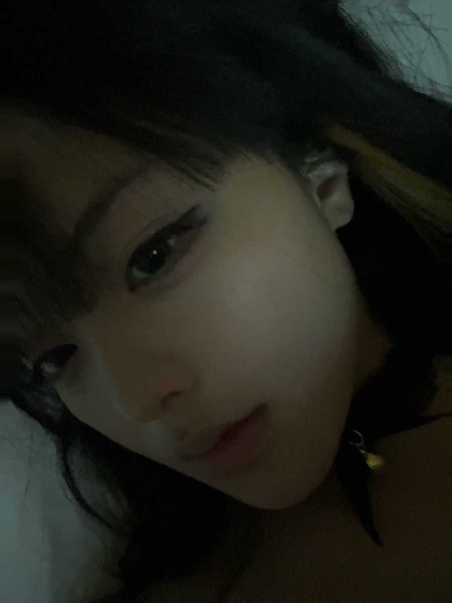 Yideovo's tweet photo. 鈴の憂鬱な子猫 https://t.co/CkB12GDEsA