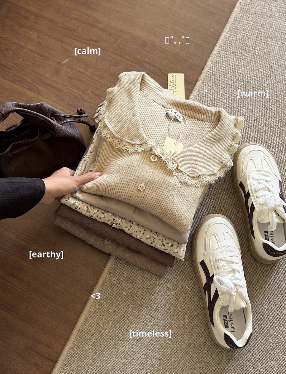 nostalgicolif's tweet photo. inspirasi warm and calm outfit buat kamu yang suka gaya effortless prett 🥺🧸

warna-warnanya netral dan gampang banget di-mix and match sama isi lemari kamu di rumah 🍃✨ https://t.co/XKc4Loy87I