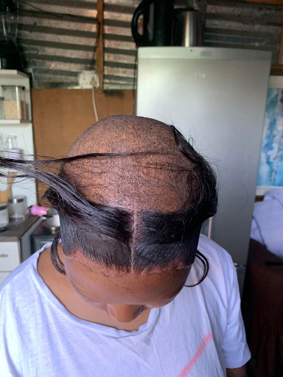 LudidiVelani's tweet photo. Thieves snatched wig from a woman’s head in Crossroads, Cape Town. https://t.co/owp4ifex0h
