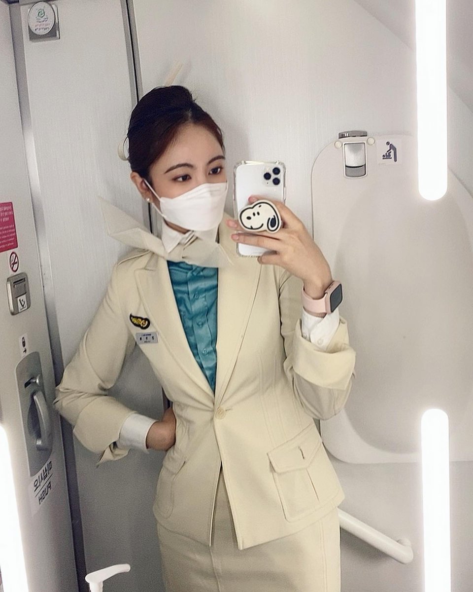 thainararita's tweet photo. 刚玩
我叫于婉，今天下午感觉自己又控制不住了，自爆自己的身份证件号，这次真控制不住了，啊啊啊..…… https://t.co/ihVRttQyyc