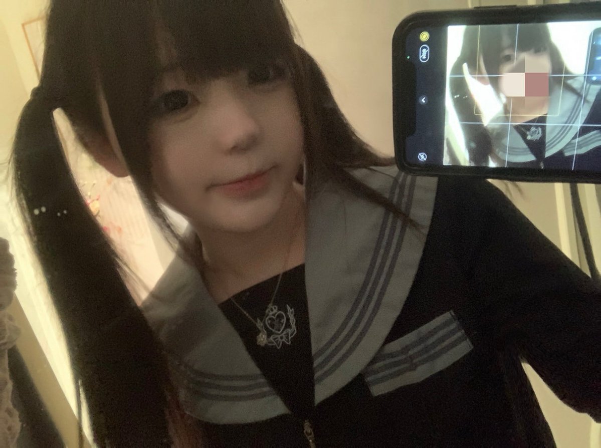 keobuo's tweet photo. 一年前的照片，纳尼 https://t.co/vhfniSeJz3