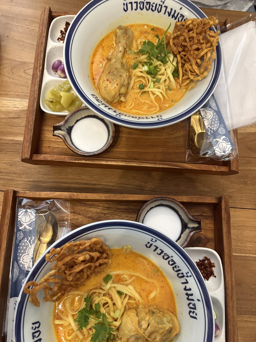 xitsmine_'s tweet photo. ข้าวซอยร้านนี้อร่อยมากกกกก ราคาไม่แพง บริการดี มีผ้ากันเปื้อนให้ด้วย ปักไว้เป็นร้านโปรด ✨

📍 ข้าวซอยช้างม่อย จ.เชียงใหม่ https://t.co/uJtGDKRG0Z