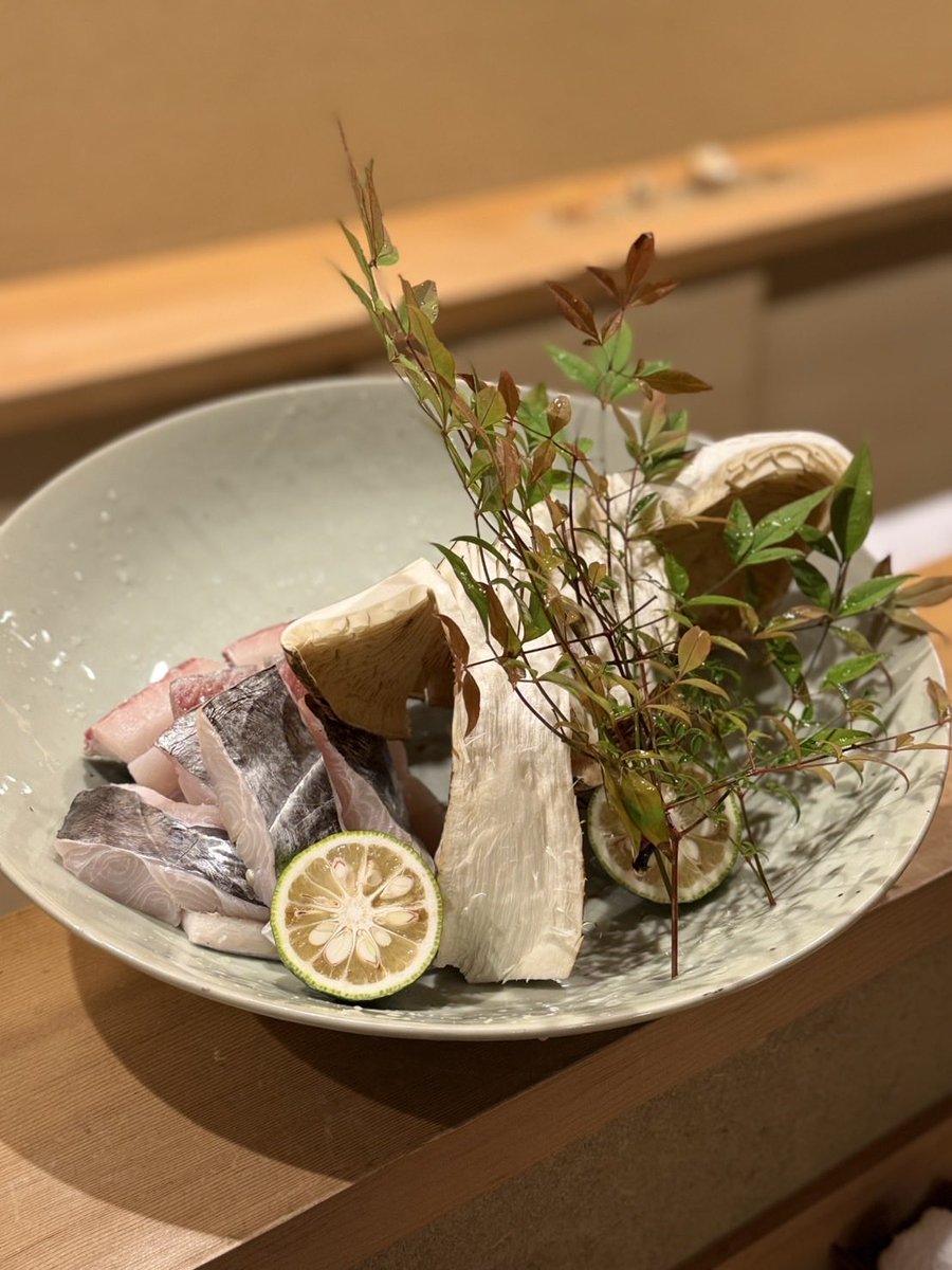 shingekino_pan's tweet photo. 京都最高でした

旬席 鈴江
美食家を謳うなら一度は訪れるべき店 https://t.co/BsLzeTC8a7