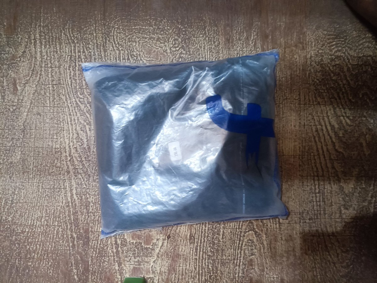 JaswanthCamd's tweet photo. Actually in this i ordered 5 quantity of black pants and i didn't tear the sealed package also because in that package only send OD438797190908883400 and today irased complaint via call and i said i received only one quantity and they were raised backend team blocked the account https://t.co/9adf4AJnTe