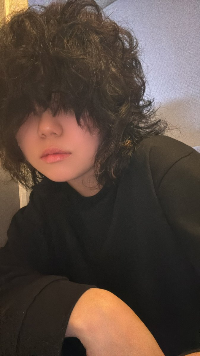 Apwjto's tweet photo. 髪切ったけど、稲葉あずさの為でもなんでもなくただの気分です

でもあずさって髪の毛ちぎれすぎだからご所望とあらばあげるよ:)

まずは１回土つけたので
次はGIRLSも頂戴ね

俺が王
 #pw_jto
 #明王 https://t.co/pmRdoZPoI8