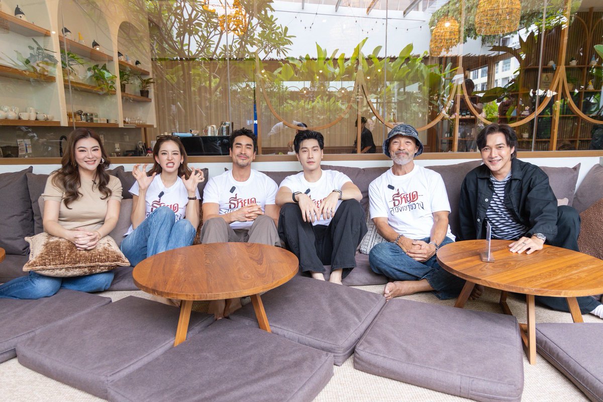 beoncloud_th's tweet photo. ตีท้ายครัวกับ ไบเบิ้ล และทีมนักแสดงธี่หยด: สมิงเขาขวาง 🐯🎬 เคยเจอกุ๊กกู๋กันบ้างไหมน้าา 👻 กลัว กลัว กลัว! เปิดช่อง 3 เลย 📺

#สมิงเขาขวาง #ธี่หยดสมิงเขาขวาง https://t.co/1wk4WyrunB
