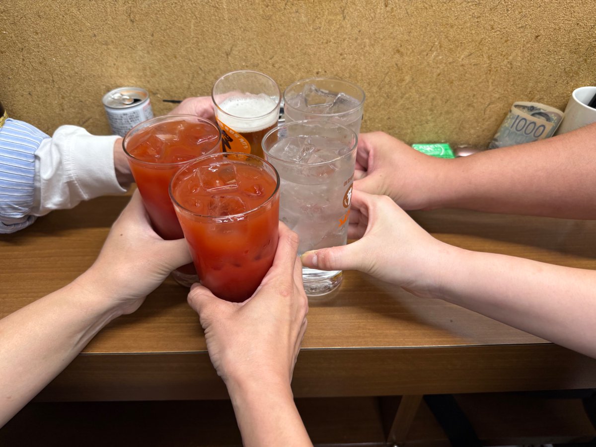 nishino_mrs_ngy's tweet photo. こんにちは✨️昨日はお昼と夜に別件の飲み会があり、はしご酒🍻13時～夜中の3時頃まで飲んでました🫠今日は体力回復に全てを費やします🛌

明日は11時～出勤します❣️お時間ある方、遊びに来てね💕︎ https://t.co/oQh6t68KKr