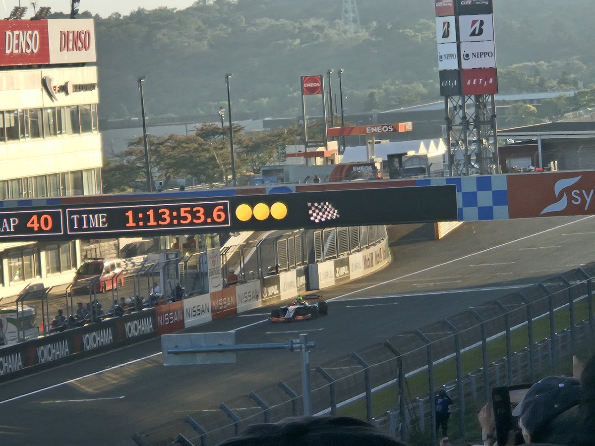 orangekids201's tweet photo. 優勝は岩佐選手。
これでランキング2位で最終ラウンドを迎えることになります。

それにしても、大波乱のレースでした。 https://t.co/wE6dyQETV2