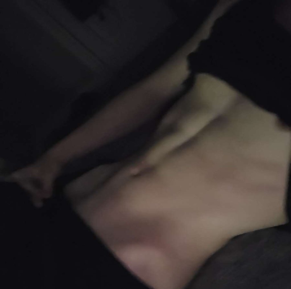 dalton1216771's tweet photo. V-line or something https://t.co/05i013eSyx