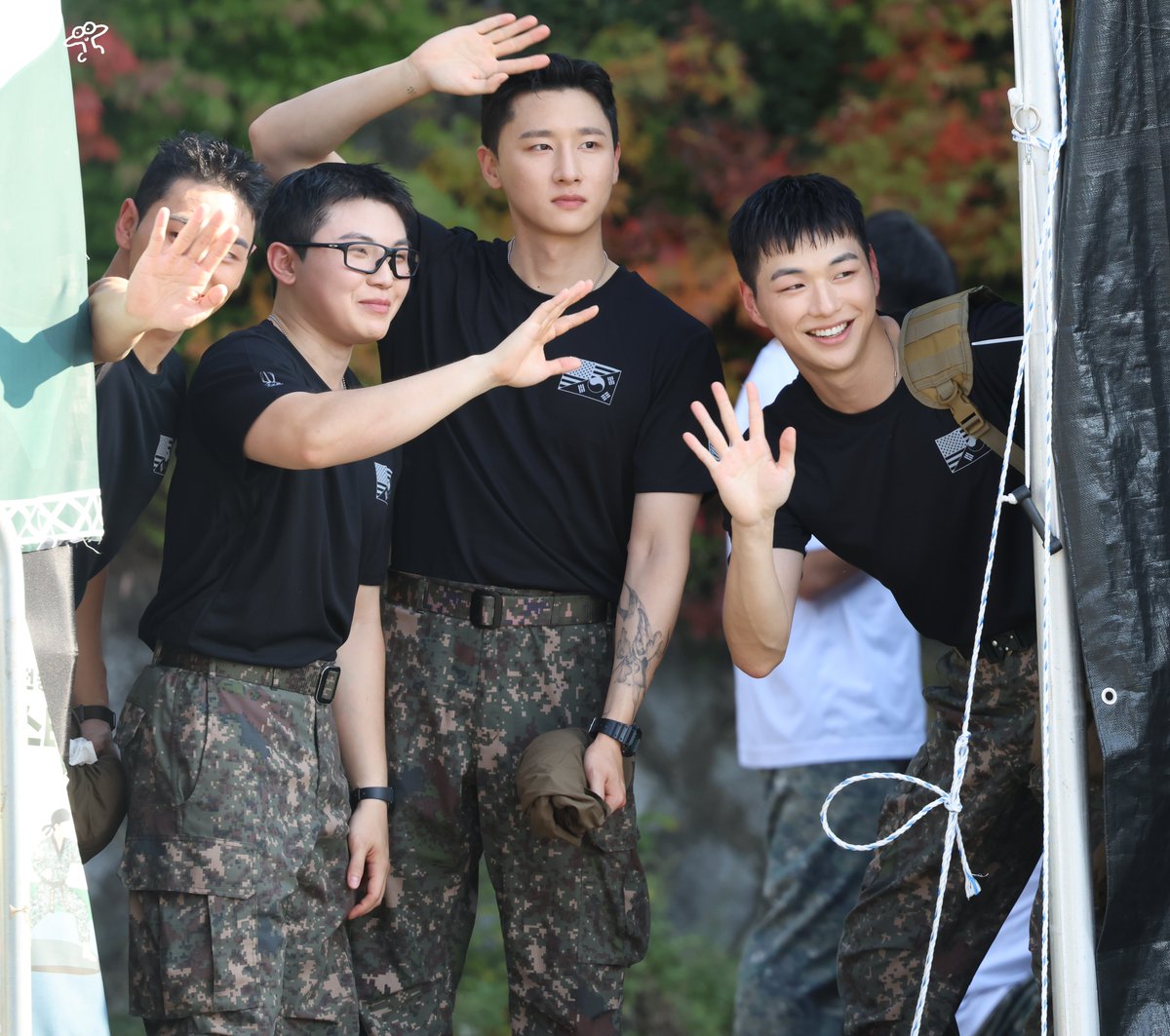 momoDK_'s tweet photo. 261011 춘천대첩 육공팀 96즈 #강다니엘 #KANGDANIEL #우지 #아이엠 https://t.co/O3lWFnQqWe