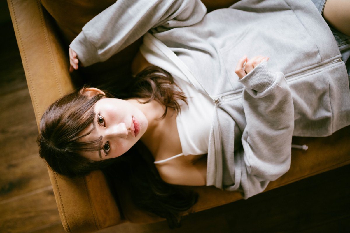 kacyu3's tweet photo. 「リラックス中ですが、何？」  

モデル
@Sana_Fleur_
@photofleur_ https://t.co/f2LHex4op3