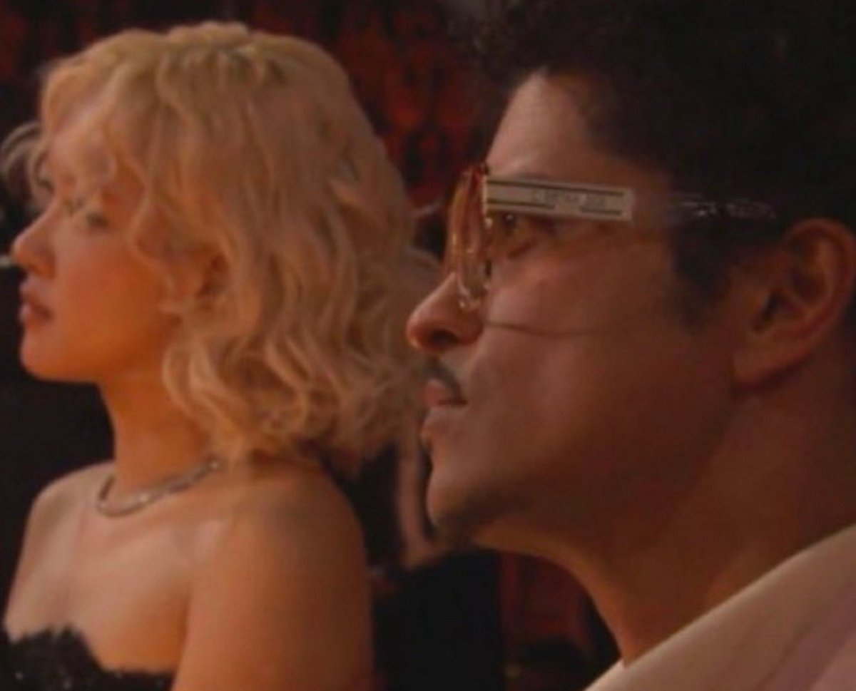 EraArmy_'s tweet photo. Guess who didn't get grammy even after chasing bruno with a taxi? https://t.co/LkptKHqVXF