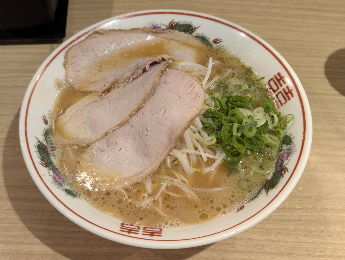 n_kunimichi's tweet photo. 広島の中華そば大好き人間だから一ノ口十ノ口さんで中華そばを食べた。おでん食べときゃよかったな。 https://t.co/wtKKgbiXun