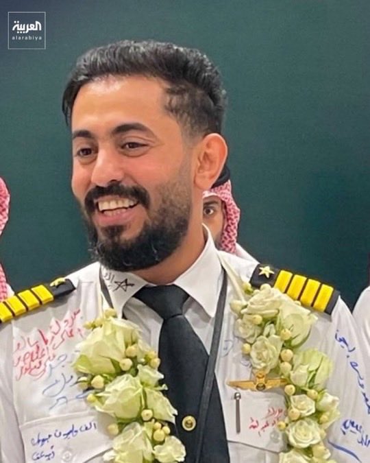 khalidkattan's tweet photo. حسبنا الله ونعم الوكيل .. اللهم اغفر لشهداء الوطن و ارحمهم برحمتك التي وسعت كل شي واجعل قبورهم روضة من رياض الجنة .. وانزل على قلوب اهلهم وأحبتهم الصبر والسلوان .. اللهم تقبلهم مع الشهداء واجعل الجنة دارهم ومستقرهم 🤲🏼

#شهدا_الوطن 🇸🇦
#دم_الشهيد_لن_يضيع ⚔️🌴🫡 https://t.co/KDUc1kZsvL