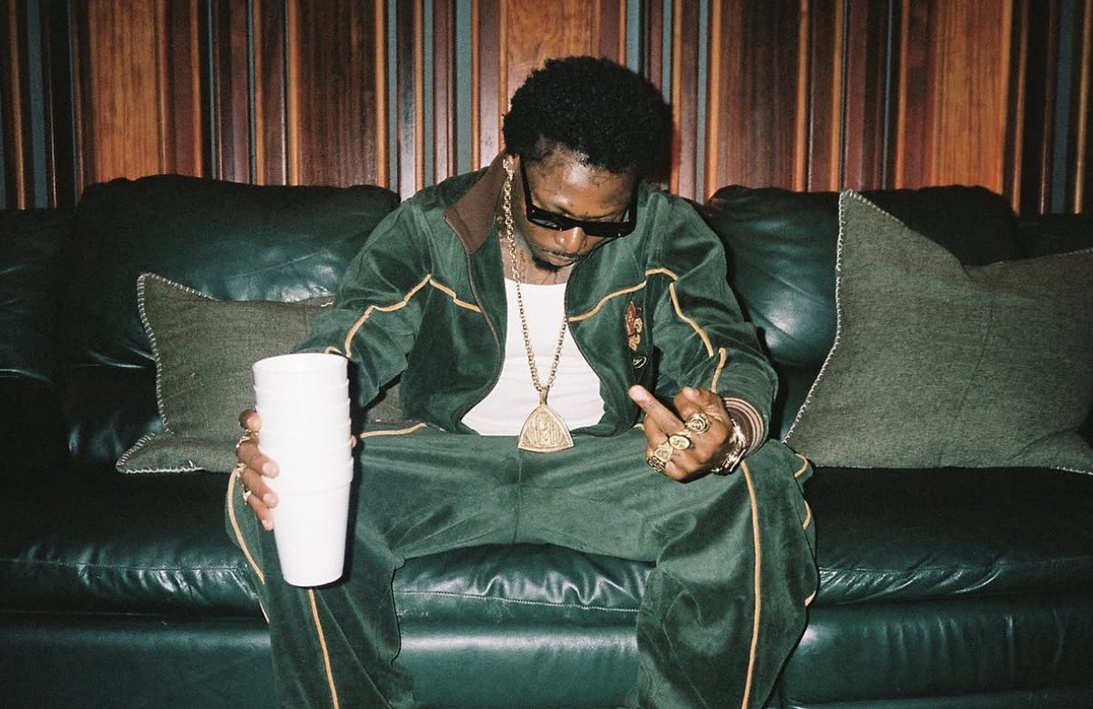 hypetribeng's tweet photo. 🚨Asake Via IG Post 📸

“OJE BOMB MF” https://t.co/zn1klpR4nJ